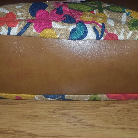 $15  Relic Handbag {Gently used} - Picture 3 of 3